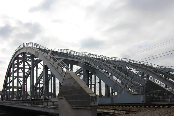 Primer Plano Los Tramos Arqueados Grupo Puentes Ferroviarios Vista Desde —  Fotos de Stock