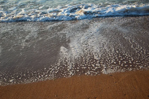 Miękka Piękna Fala Oceanu Piaszczystej Plaży — Zdjęcie stockowe