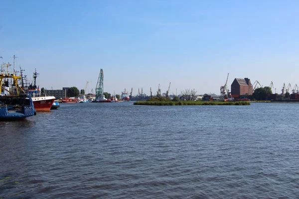 Kaliningrad Russland September 2021 Blick Auf Das Wassergebiet Silhouetten Von — Stockfoto