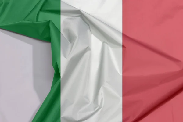 イタリアのファブリックフラグクレープと白のスペース 緑の白と赤の色で増加 — ストック写真