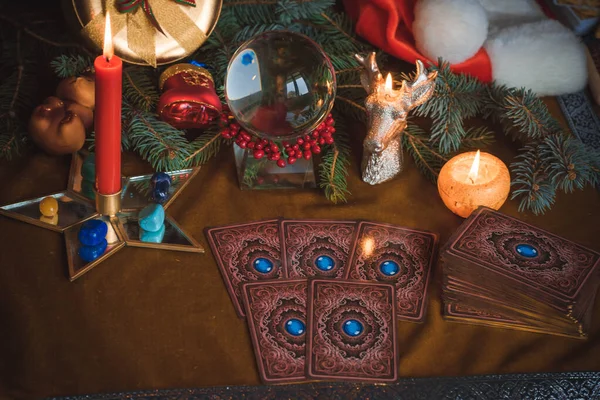Concepto Adivinación Navidad Predicciones Sobre Cartas Del Tarot Bola Mágica — Foto de Stock