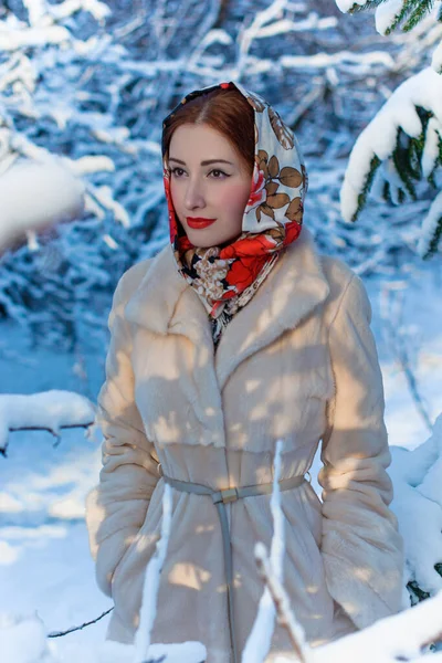 Beautiful European Fashionable Woman Winter Headscarf Her Head Background Trees — Stock Photo, Image