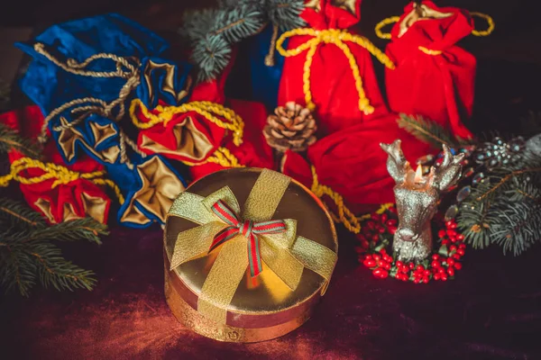 Handgefertigte Weihnachtsgeschenke Handarbeit Schachtel Urlaubskonzept Schöne Geschenke Für Familie Und — Stockfoto