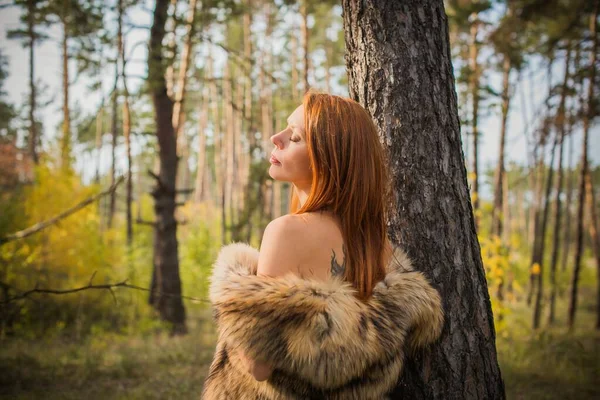 Redhead Scandinavian Modern Viking Woman Medieval Atmosphere Attractive Middle Aged — Stock Photo, Image