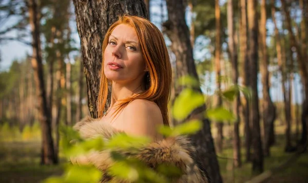 Rousse Scandinave Moderne Viking Femme Ambiance Médiévale Belle Femme Âge — Photo