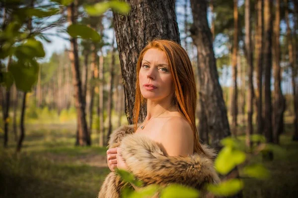 Rousse Scandinave Moderne Viking Femme Ambiance Médiévale Belle Femme Âge — Photo