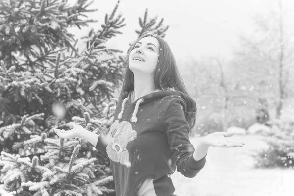 Happy Cute Woman Snow Looking Upwards Winter Weather Theme Image — Stock Photo, Image