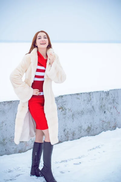 Holidays Days Christmas Winter Time Woman Vacation Walk Outdoor Girl — Stock Photo, Image