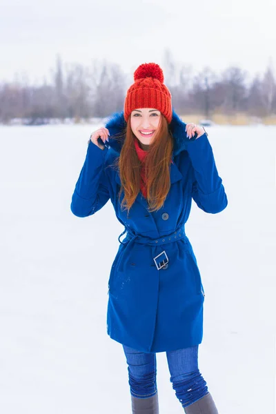 Conceito Férias Inverno Inspiração Tempo Frio Fadas Mulher Vestido Moda — Fotografia de Stock