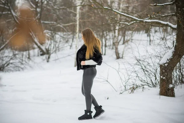 Dejlig Size Dame Naturen Efterår Vinter Sæson Tid Pige Med - Stock-foto