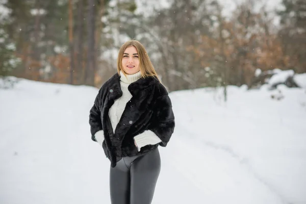 Mooie Size Dame Natuur Herfst Winter Seizoen Tijd Meisje Met — Stockfoto