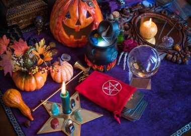 Tahmin konsepti. Eski sihir, Tarot kartları ve kehanet, falcılık sahnesi