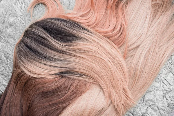 Perruques Cheveux Naturels Synthétiques Concept Beauté Des Femmes Photo Rapprochée — Photo