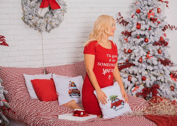 Woman Celebrate Christmas Home Holidays Time Lady Winters Best Days — Stock Photo, Image