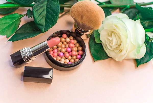 Set Von Make Und Accessoires Für Frauen Schönheitsprodukten Puder Und — Stockfoto