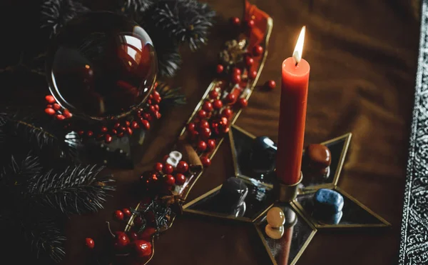 Kış tahmini, sihirli ayinler, Tarot kartları. Sihirli konsept