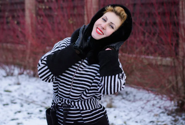 Conceito Férias Inverno Inspiração Tempo Frio Fadas Mulher Roupas Quentes — Fotografia de Stock