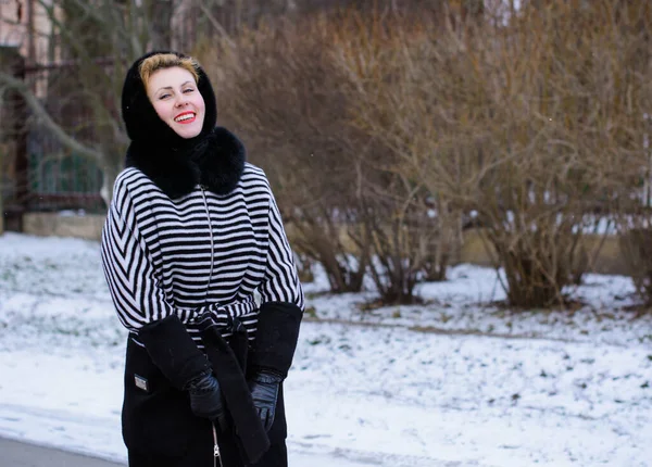 Conceito Férias Inverno Inspiração Tempo Frio Fadas Mulher Roupas Quentes — Fotografia de Stock