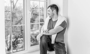 Sorunlar ve deneyimler, büyük şehir yaşamındaki genç insanların farklı ruh halleri. Erkeklerin felsefesi