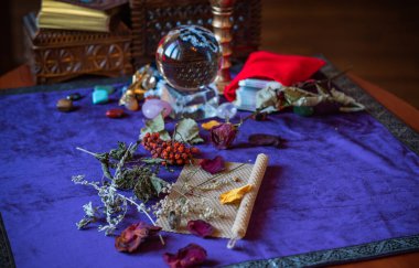 Mum büyüsü, döküm ve temizleme aurası mum ve mumla, aşk büyüsü, eski Avrupa büyüsü