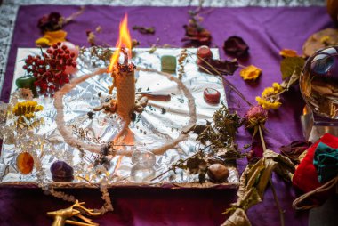 Mum büyüsü, döküm ve temizleme aurası mum ve mumla, aşk büyüsü, eski Avrupa büyüsü