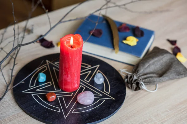 Altar Pentagram Attract Love Happiness Candle Stones Tarot Cards Witchcraft — Zdjęcie stockowe