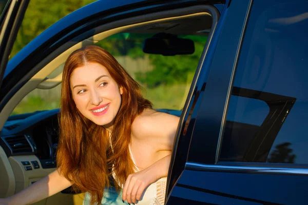 Mujer Negocios Coche Concepto Dama Auto Elegante Dama Sentarse Automóvil — Foto de Stock