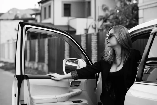 Mulher Negócios Carro Auto Conceito Senhora Senhora Elegante Sentar Automóvel — Fotografia de Stock