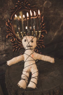 Voodoo Büyüsü. Oyuncak bebekli cadılık. Sihir kavramı.