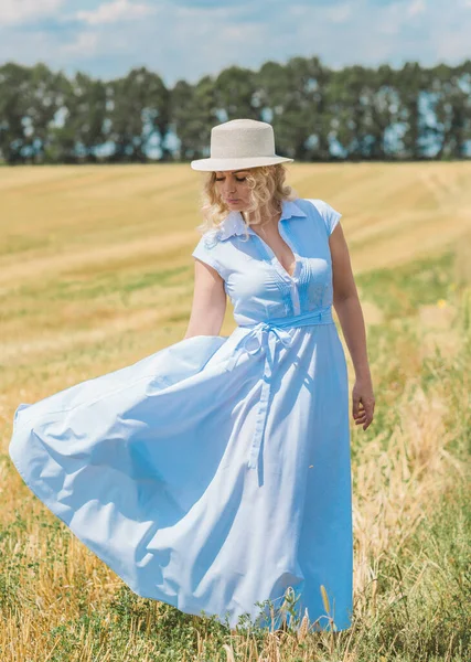 Estilo Country Vintage Mix Además Mujer Tamaño Suave Vestido Ligero — Foto de Stock
