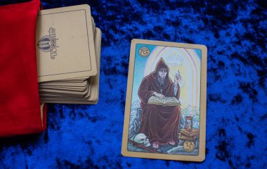 Masada Astrolojik Semboller kartları, esrarengiz kavramlar, falcılık ve tahminler var. Avrupa ve Romanya 5 Haziran: İllüstrasyon Editörü