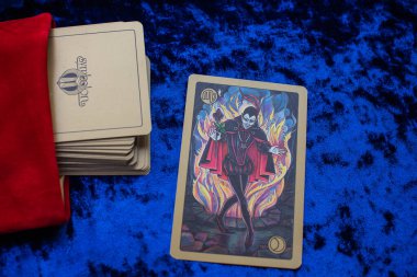 Masada Astrolojik Semboller kartları, esrarengiz kavramlar, falcılık ve tahminler var. Avrupa ve Romanya 5 Haziran: İllüstrasyon Editörü