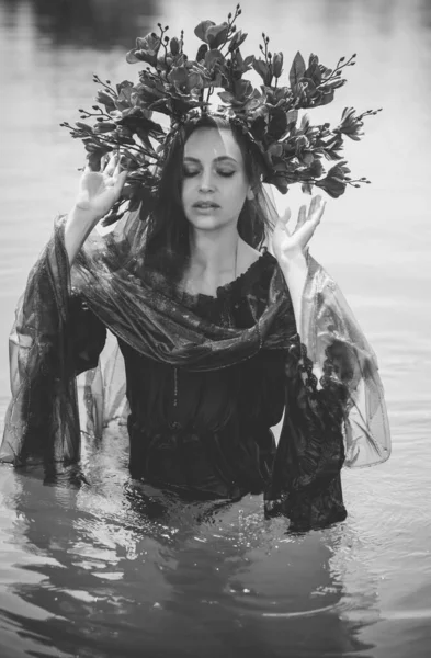 Black Bride Water Slavic Rituals Pagan Magic Scene Old Magic — Foto de Stock