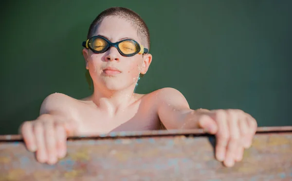 Jahre Teenageralter Schwimmt See Kinderlebensstil Das Leben Genießen — Stockfoto