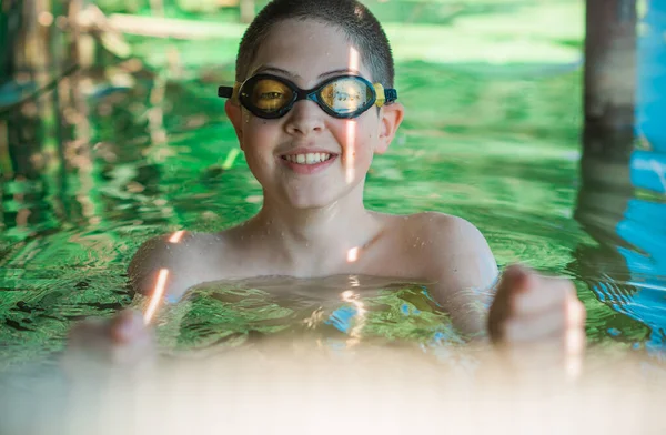 Jahre Teenageralter Schwimmt See Kinderlebensstil Das Leben Genießen — Stockfoto
