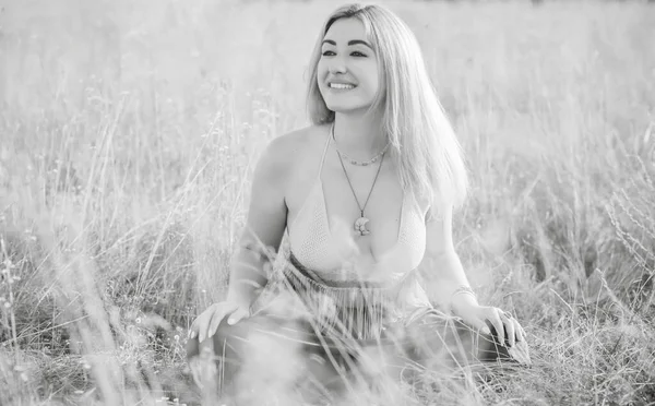 Vintage Boho Styl Dívka Hippie Stylu Při Západu Slunce Módní — Stock fotografie