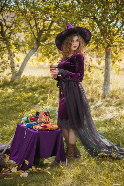 Fiesta Halloween Ideas Disfraces Atuendo Gente Bruja Escuela Magos Magia — Foto de Stock