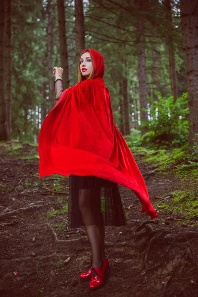 Konzept Von Halloween Schönes Und Einfaches Kostüm Aus Roter Kapuze — Stockfoto