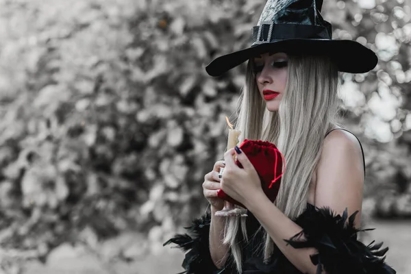 Halloween Czas Rozmiar Miły Czarownica Świętować Kostium Pomysły Imprezę Kobiece — Zdjęcie stockowe