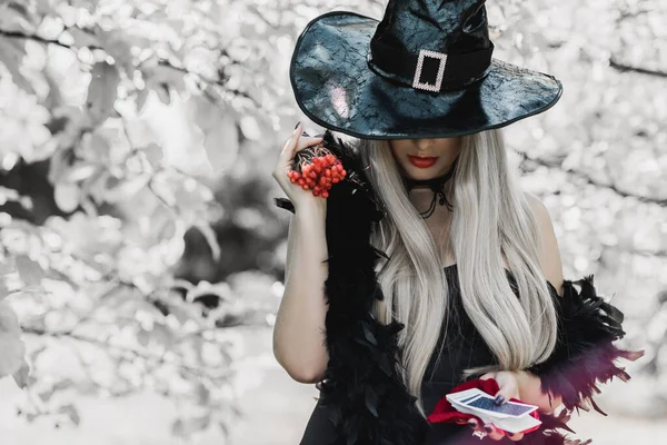 Halloween Tijd Grootte Mooie Heks Vieren Kostuum Ideeën Voor Feest — Stockfoto