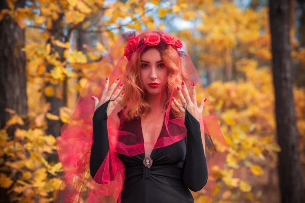 Tiempo Mágico Novia Otoño Con Velo Rojo Disfraz Ideas Para — Foto de Stock