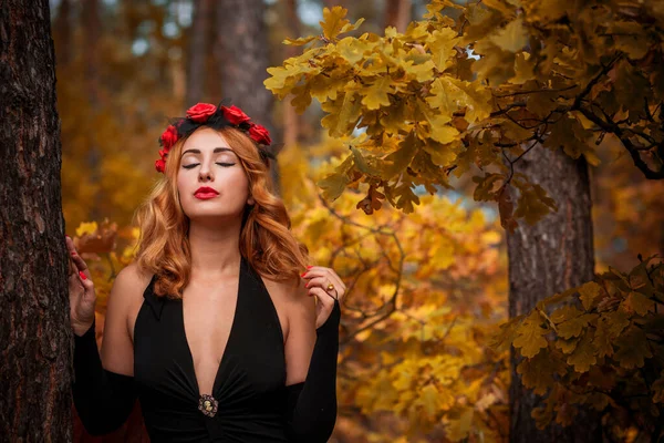 Temps Magique Mariée Automne Avec Voile Rouge Costume Idées Fête — Photo