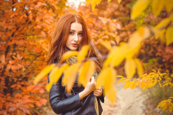 Begreppet Ung Kvinna Harmoni Humör Lady Semester Slitage Elegant Casual — Stockfoto