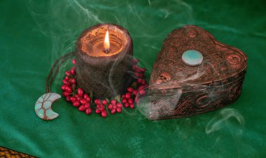 Mistik sunak, sihirli sahne, pagan ya da cadı konsepti.