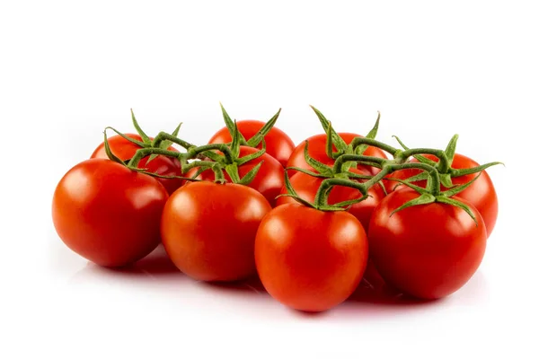 Tomates Cerises Fraîches Avec Brin Isolé Sur Fond Blanc Une — Photo