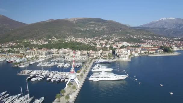 A légi felvétel a Porto Montenegró. Város Tivat. — Stock videók