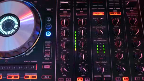 DJ hands-on Deck Ausrüstung — Stockvideo