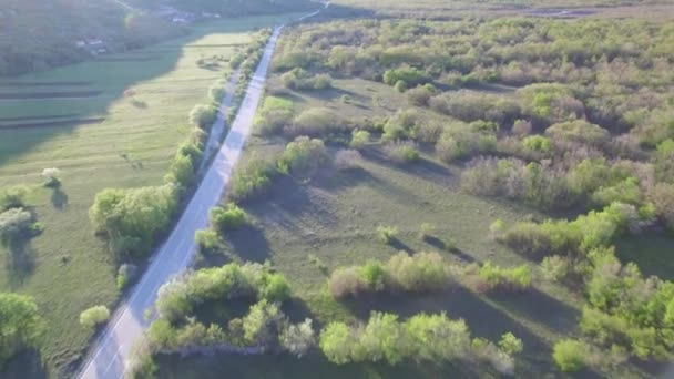 Luftaufnahme über der Autobahn von Bosnien — Stockvideo