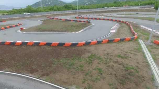 Aerial view of go kart outdoor race — Stock Video