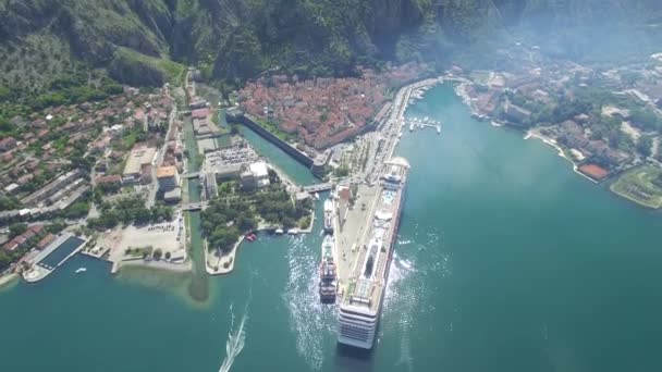 Vista aérea del crucero — Vídeo de stock